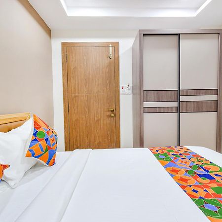 Fabhotel Seri - Nr Kims Hospital, Gachibowli Hyderabad Exteriör bild