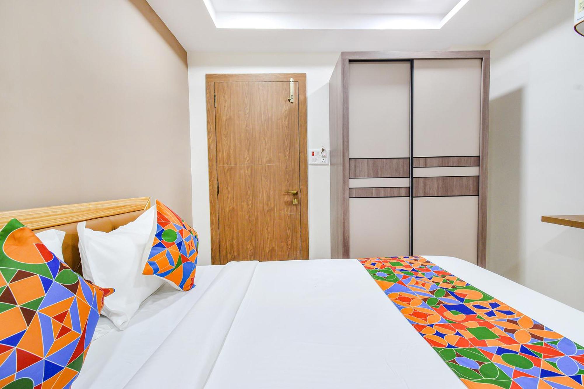 Fabhotel Seri - Nr Kims Hospital, Gachibowli Hyderabad Exteriör bild