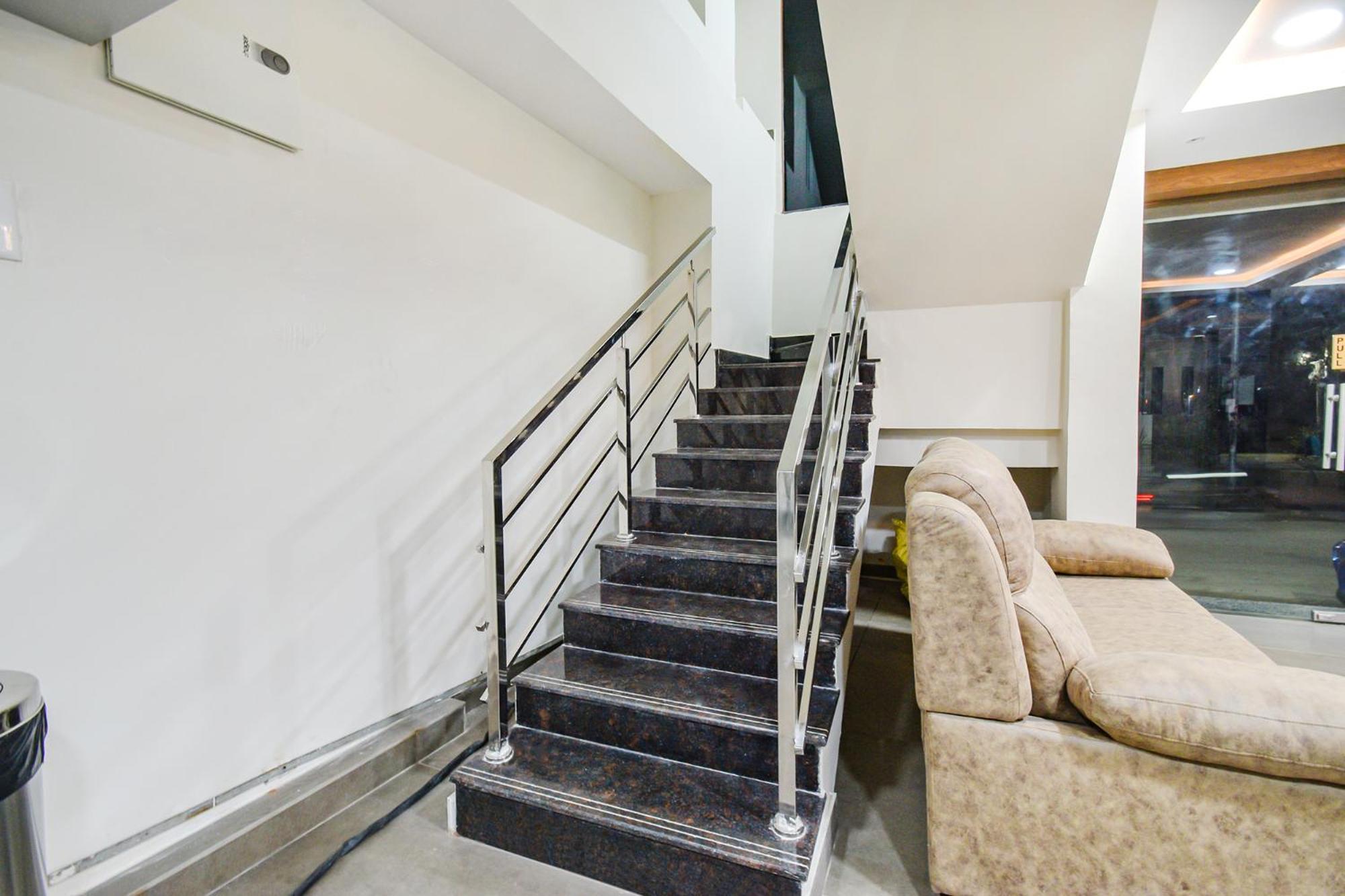 Fabhotel Seri - Nr Kims Hospital, Gachibowli Hyderabad Exteriör bild
