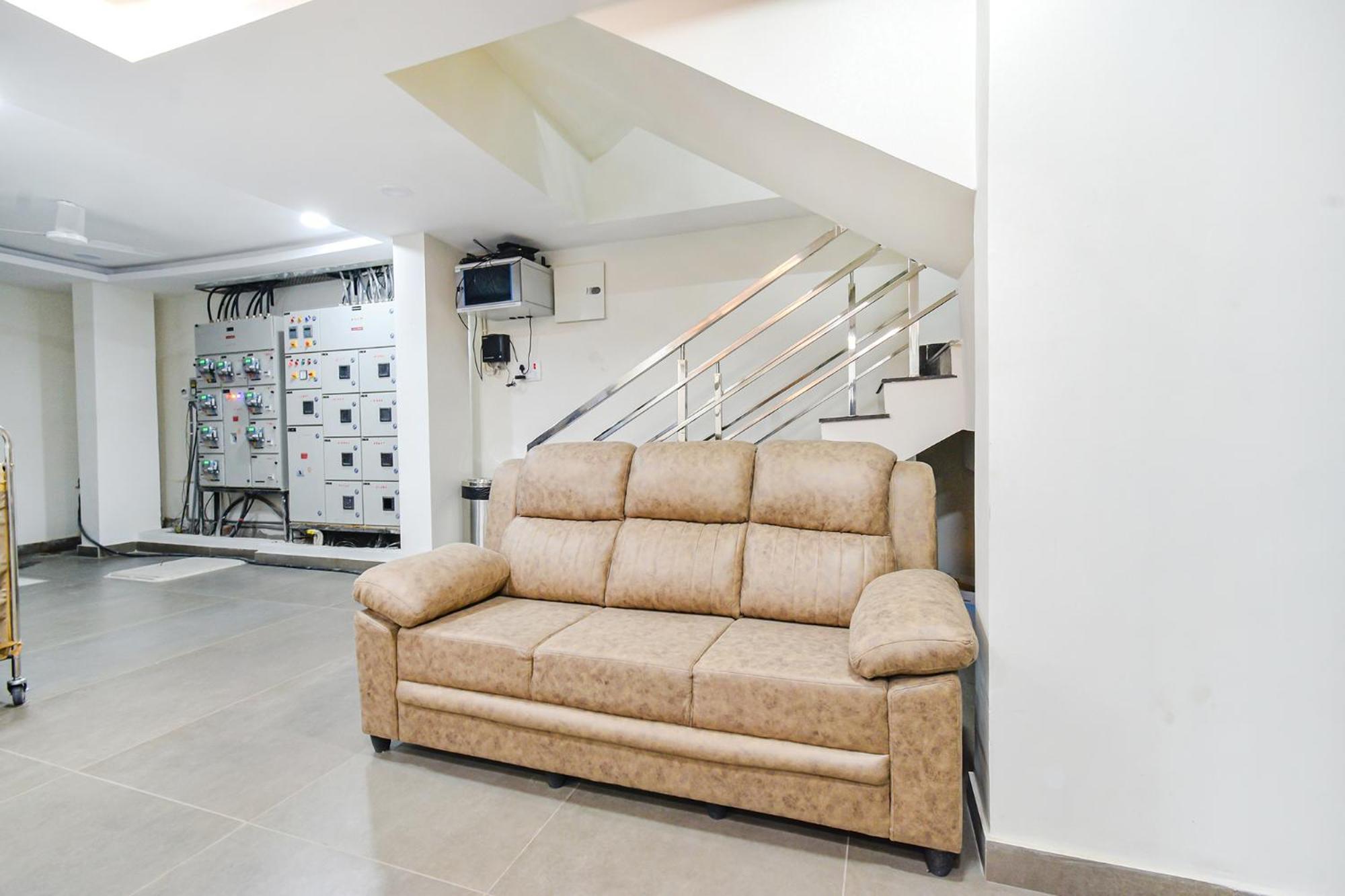 Fabhotel Seri - Nr Kims Hospital, Gachibowli Hyderabad Exteriör bild